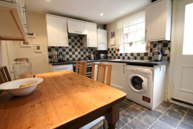  Image of 2 bedroom End of Terrace to rent in Moores Road Dorking RH4 at Dorking, RH4 2BJ